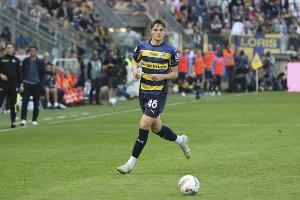 记者：莱奥尼与利物浦原则上达协议，后者将向帕尔马支付3500万欧