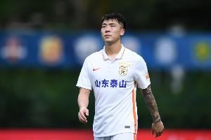 石柯完成中国顶级联赛出场300场里程碑，93年龄段第一人