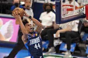 NBA生涯场均2分1.1板！Scotto：灰熊与小查理-布朗达成了签约协议