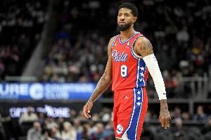 纳斯：今天乔治参加了一点五对五训练 何时复出还得继续等等