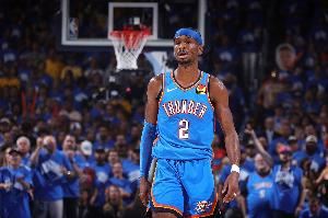 亚历山大：已经等不及揭幕战领取总冠军戒指了！