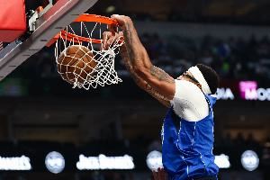 浓眉：进攻打得比上一场要好 一点都不担心两连败&最大问题是防守